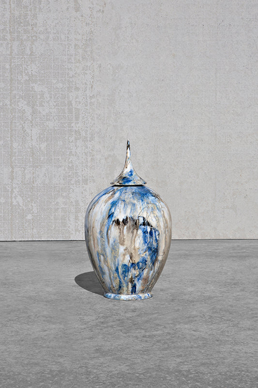 Contemporary jar balloon Calligraphie picturale bleue prusse  sold